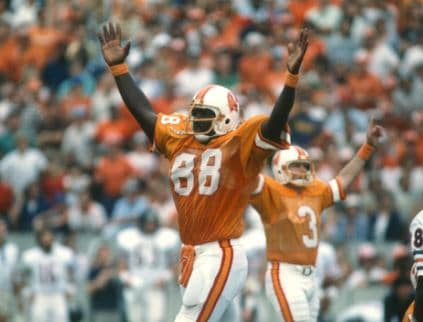 Overlooked, far too many times, former Tight End and Buccaneers legend, Jimmie Giles, deserves to be in the Pro Football Hall of Fame.