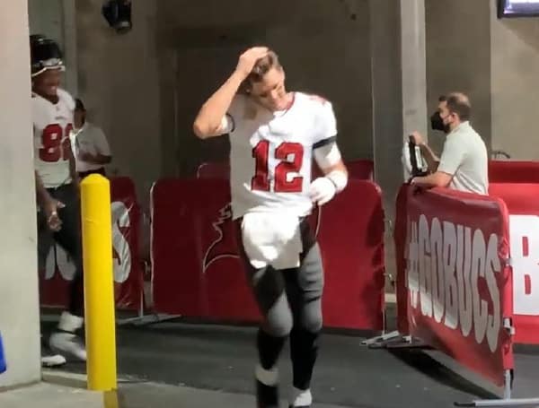 Bucs Tom Brady Not Thinking About Playing Or Retiring Next Season