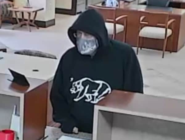 Police in St. Petersburg are asking the public for help in identifying a bank robbery suspect from a Monday robbery.