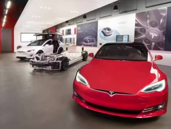 Tesla Showroom (File)