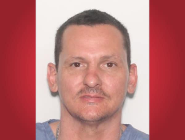 Pasco Sheriff’s Office is currently searching for Ronald Sellars, 46. Detectives wish to speak with Sellars regarding an investigation into thefts from businesses and storage units in Lutz, Land O’ Lakes and surrounding areas.