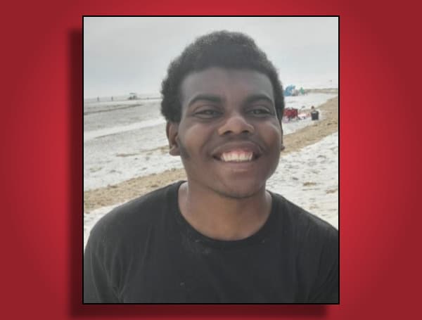 Pasco Sheriff's deputies are currently searching for Kahmir Harris, a missing-endangered 21-year-old.