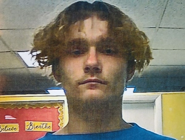 Pasco Sheriff's deputies are currently searching for Robert Bedson, a 17-year-old that has escaped from the Juvenile Detention Center in Land O' Lakes.