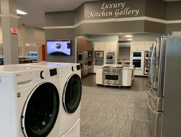 After serving Pinellas County from an 8,000 square foot showroom on East Bay Drive for the past 7 years, Famous Tate Appliance & Bedding Centers just doubled their showroom size by moving into their new 15,000 square foot building right next door at 4560 East Bay Dr in Largo.  