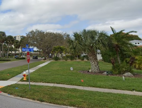 The city of Clearwater has closed one lane of traffic on Harbor Passage in the Island Estates neighborhood to repair a broken sanitary sewer main. 