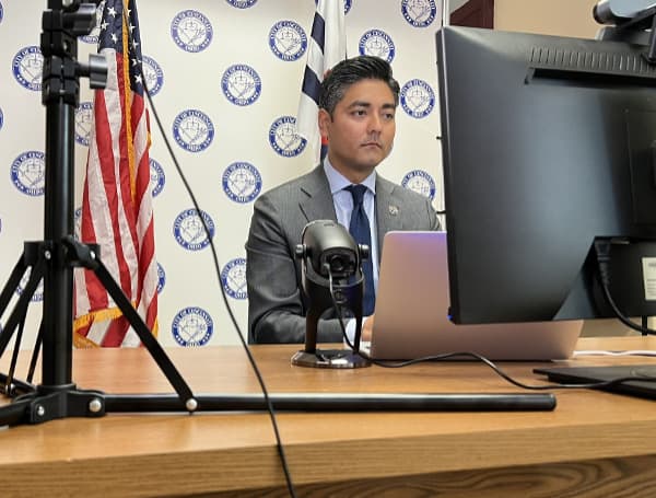 Cincinnati will reimburse government employees who travel to other states for abortions, the city’s Democratic mayor Aftab Pureval announced Monday.