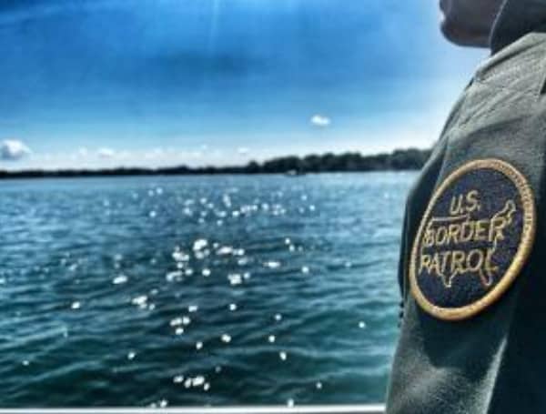 Detroit Sector Border Patrol agents arrested three foreign nationals during a smuggling attempt on the St. Clair River near Algonac in Michigan early Tuesday morning.