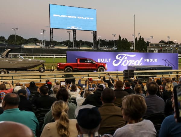 Work hard, play hard. The 2023 Ford F-Series Super Duty® is a world-class heavy-duty pickup truck that has the power you need on the job site and the capabilities you need on the trail.