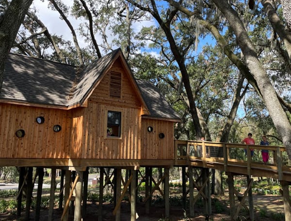 If you haven’t heard the news, Bonnet Springs Park has officially become a new addition to Lakeland! After its opening day on October 22, 2022, it has become a hit among local college students and families.