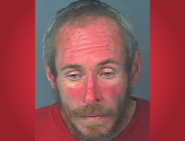 A Florida man has been arrested after exposing himself to two teens at a 7-Eleven on Halloween.