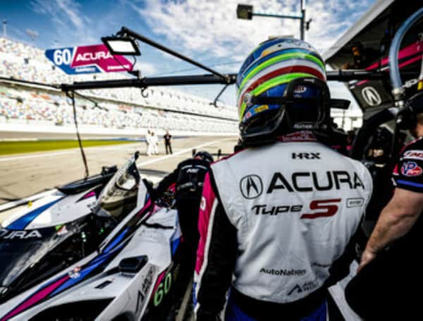 Acura ARX-06 – pole qualifier for the 2023 Rolex 24 at Daytona