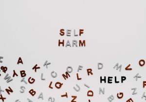 6267737 self harm 300x209 1