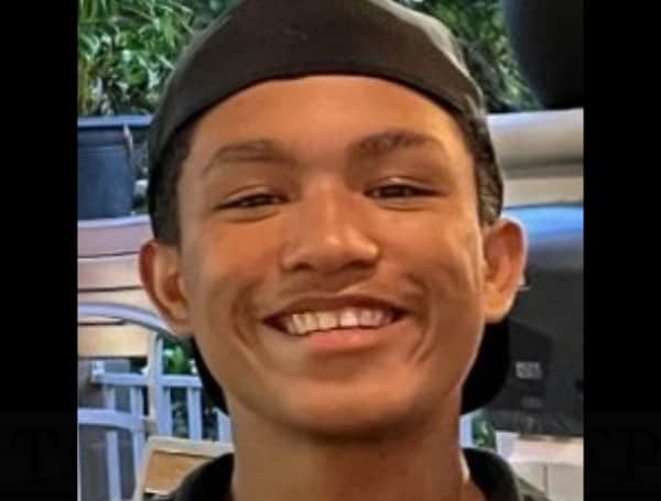 Pasco Sheriff’s deputies are currently searching for Jahheen Winters, a missing runaway 16-year-old.
