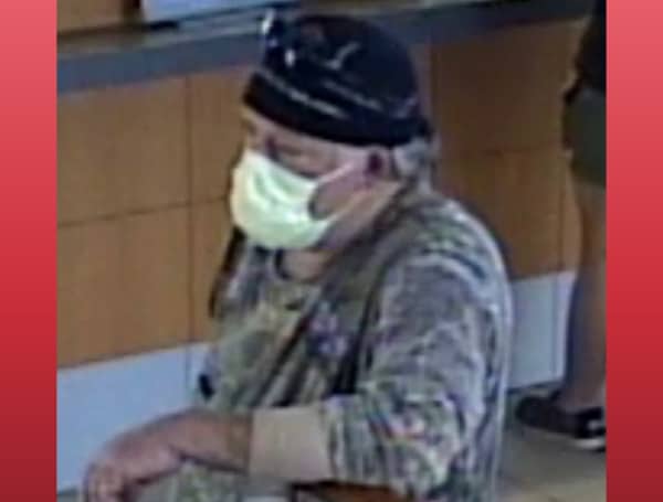 HILLSBOROUGH COUNTY, Fla - Detectives are looking for a suspect who attempted to rob a bank in Valrico.