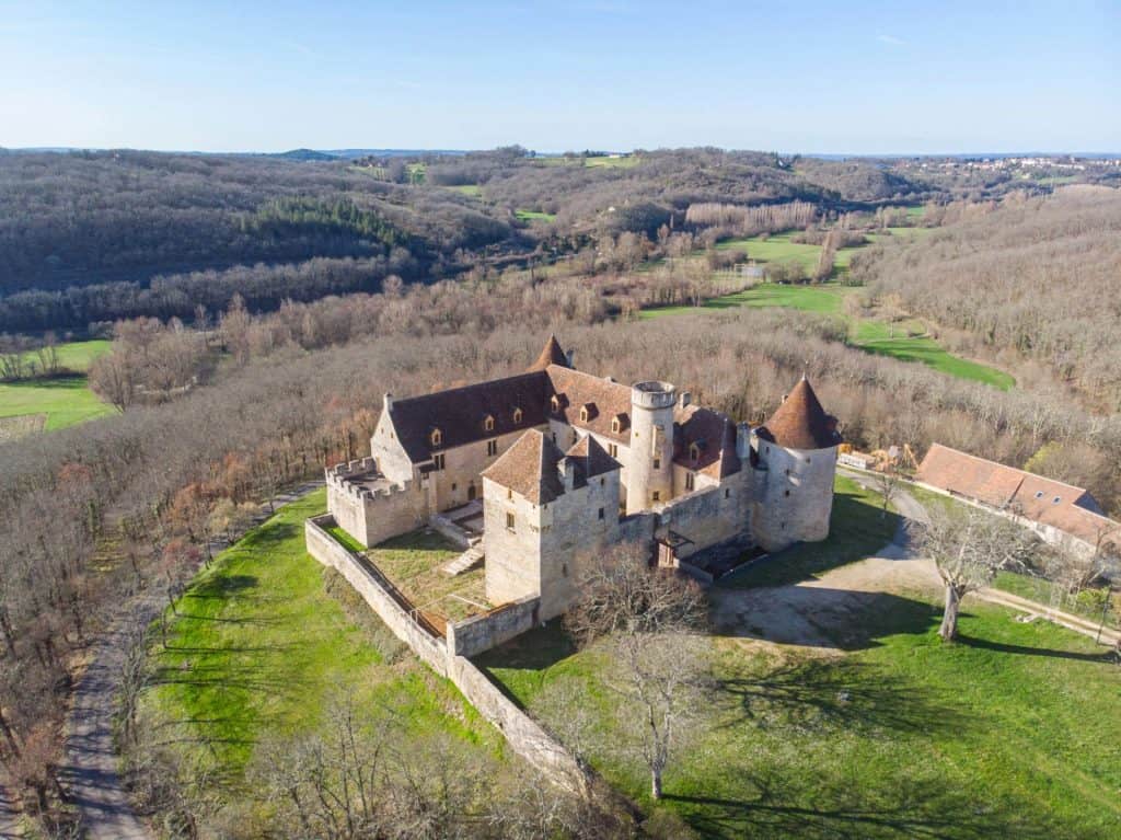 A Florida man with dual citizenship in France was re-arrested after trying to bust out of jail in Florida, escaping to his castle in France. 