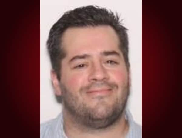 PASCO COUNTY, Fla. - Sean Mundus has been located and is safe, according to Pasco Sheriff's Office.