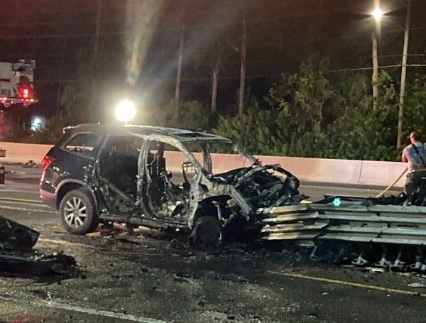 CLEARWATER, Fla. - Clearwater Police and Clearwater Fire & Rescue responded to a single-vehicle crash shortly after 1:30 am Wednesday in the northbound lanes of U.S. 19 at Sunset Point Road.