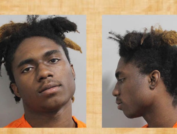 LAKELAND, Fla. - Polk County Sheriff's Office is searching for 22-year-old De'Andre Gilford (AKA Guilford) on an active Polk County warrant for failure to appear to the jail weekend work release program and no valid DL.