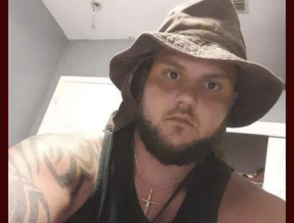 PASCO COUNTY, Fla. - Pasco Sheriff's deputies are currently searching for Ryan Hodgson, a missing/endangered 33-year-old man.