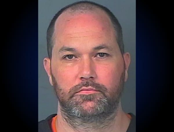 SPRING HILL, Fla. - A man was arrested on a warrant out of Illinois after being 'trespassed' from Planet Fitness in Hernando County.