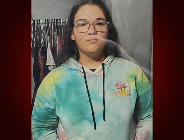 WESLEY CHAPEL, Fla. - Pasco Sheriff's deputies are currently searching for Kristean Howard, a missing/endangered 15-year-old.