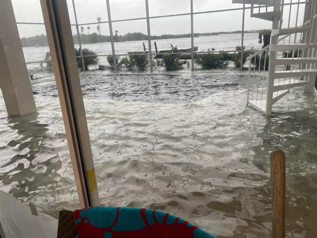 HERNANDO COUNTY, Fla. - Hernando County Emergency Management in coordination with Hernando County Sheriffs Office has ordered no access to all residential areas west of US 19 due to rapidly rising storm surge. 