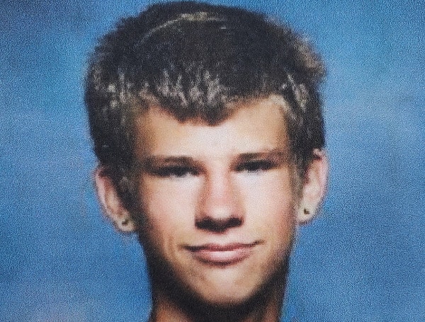 ZEPHYRHILLS, Fla. - Pasco Sheriff’s deputies are currently searching for Dakota Jones, a missing/runaway 15-year-old.