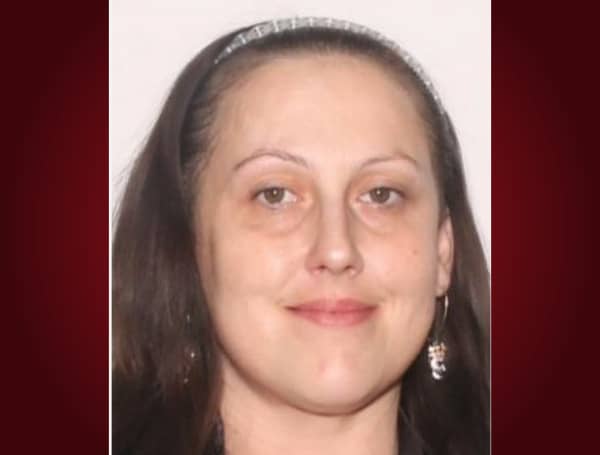 PASCO COUNTY, Fla. - Pasco Sheriff’s deputies are currently searching for Kaylee Stark, a missing 35-year-old woman.