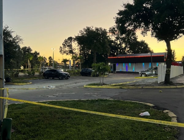TAMPA, Fla. - A man died early Monday morning after he was shot in the parking lot of a gentlemen's club, according deputies.