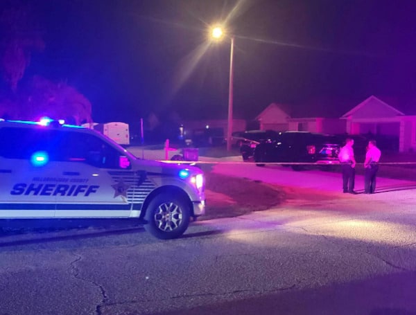 RIVERVIEW, Fla. - The Hillsborough County Sheriff's Office is investigating a fatal shooting in Riverview involving two victims.