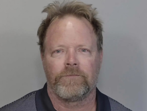 After reportedly telling a couple at a Taco Bell that they were in Florida and threatening to murder them, a boat captain in that state is being charged with two felonies.