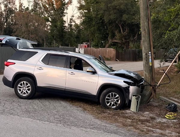 Power Pole Being Repaired After Single-Vehicle Crash On Tuttle Ave In Sarasota (SCSO)