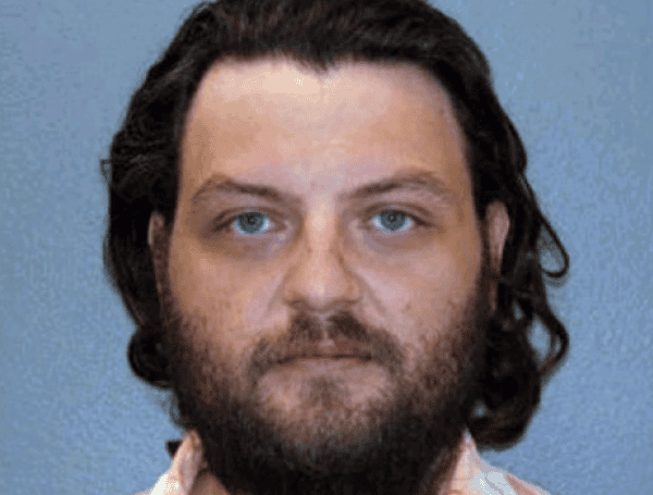 Unsuspecting Guest Slept In Florida Hotel Room While Body Hidden In Closet, Police Say Unsuspecting Guest Slept In Florida Hotel Room While Body Hidden In Closet, Police Say